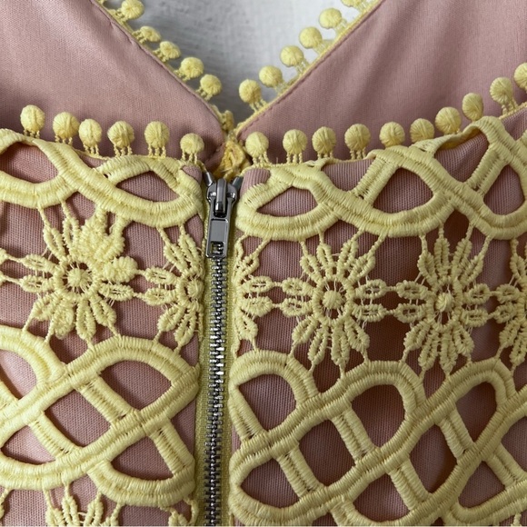 NWT Lulu’s Crochet Tiered Butter Yellow Garden Fairy Mini Dress size Large - Picture 10 of 16